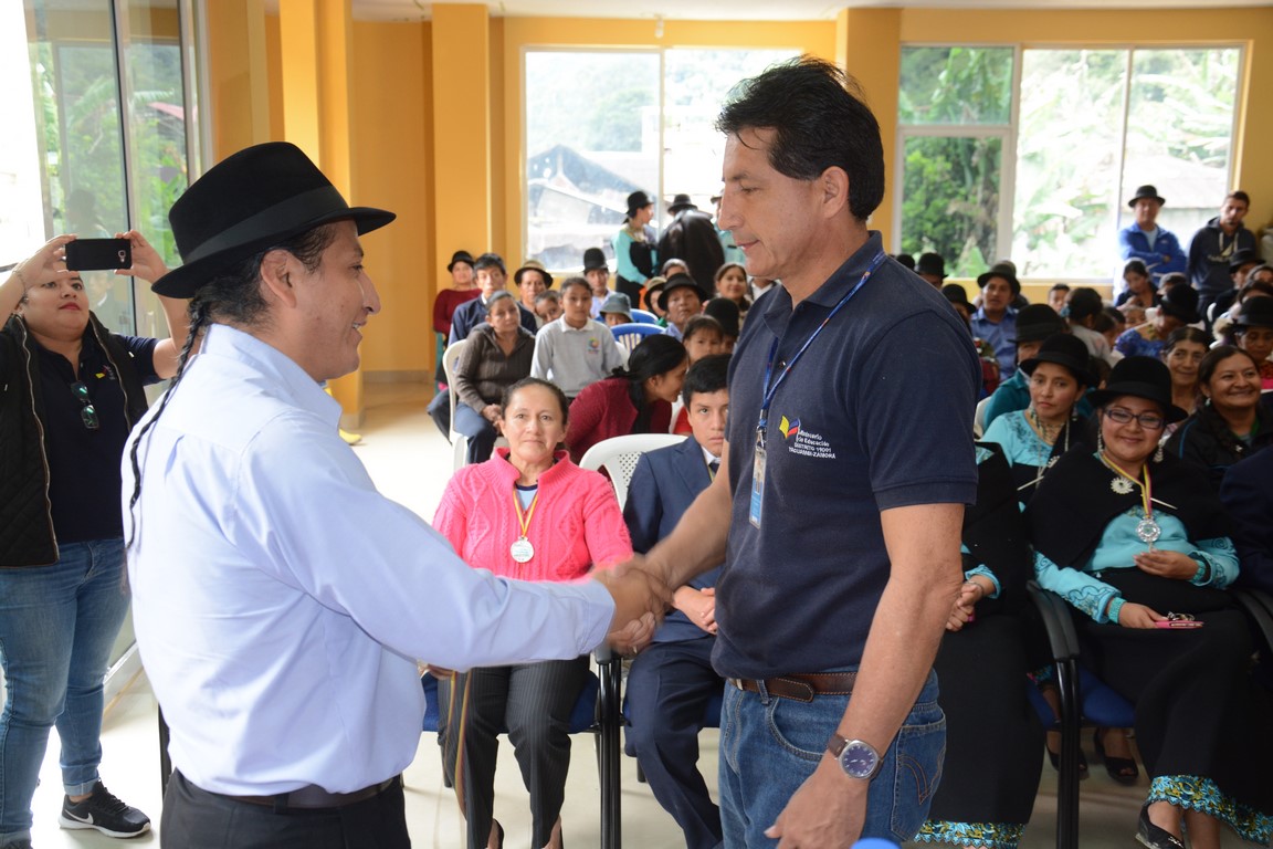 Alcalde y el Director Distrital 